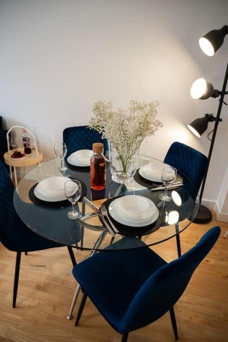 2 Bed Apt In Leeds City Centre Exterior photo